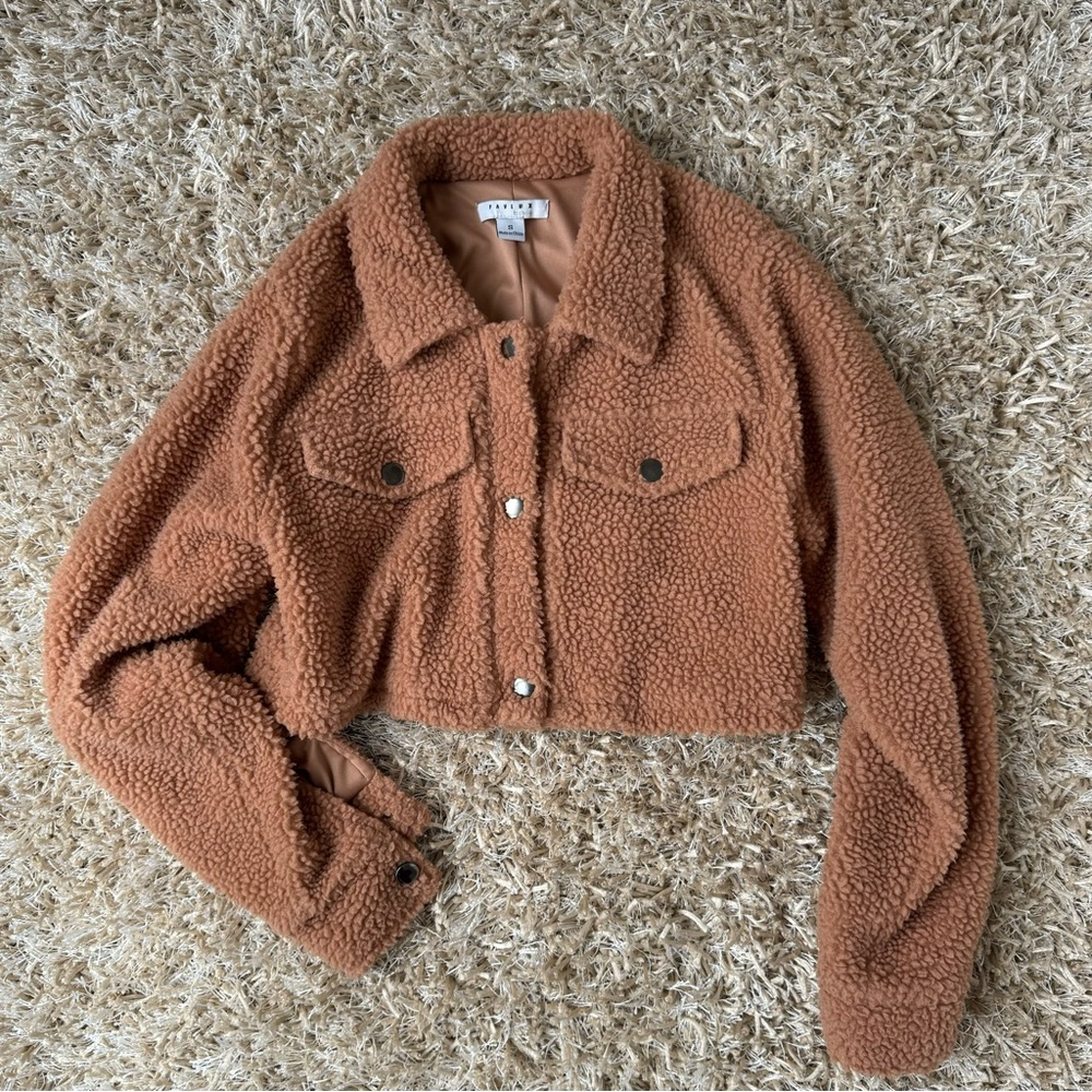 brown cropped sherpa jacket